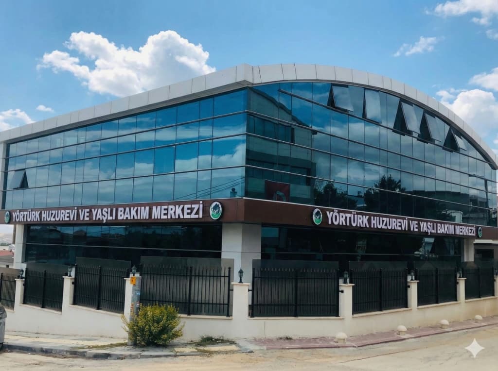 Ankara Huzurevi ve Yaşlı Bakım Merkezi Dış Cephe Görünümü - Yörtürk Profesyonel Yaşlı Bakımı